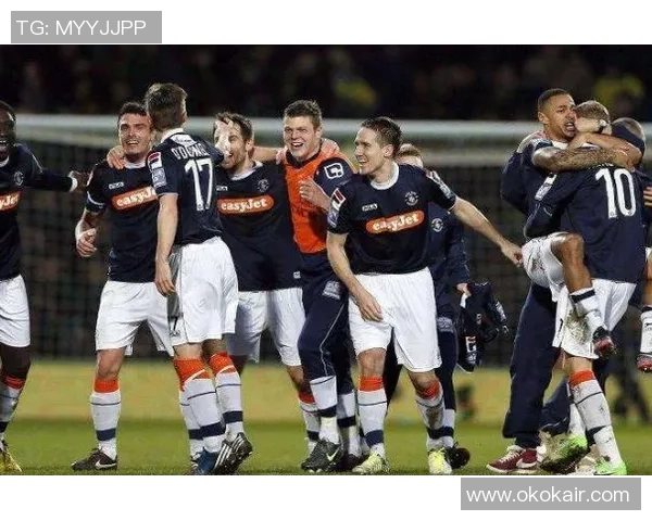 谢周三与卢顿的激烈对决谁能在这场较量中笑到最后